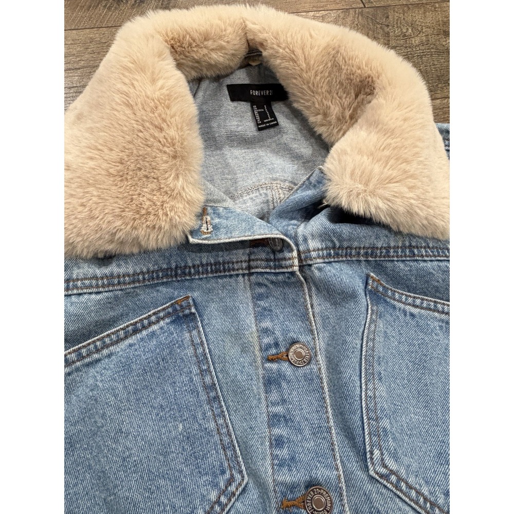 Forever 21 Denim Cropped Jacket Faux Fur Collar‎ Women's Small Y2k Streetwear - Picture 5 of 8